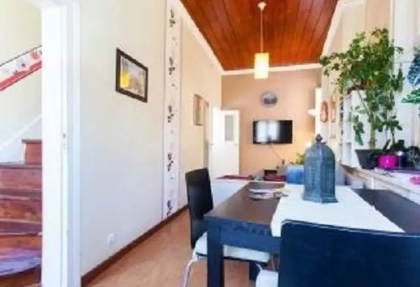 Sweetromantic Attic in the Heart of Lisbon