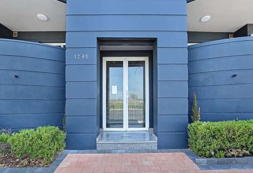 Sydney Airport Suites