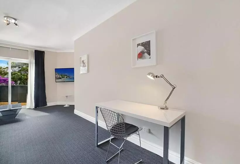 Sydney Airport Suites