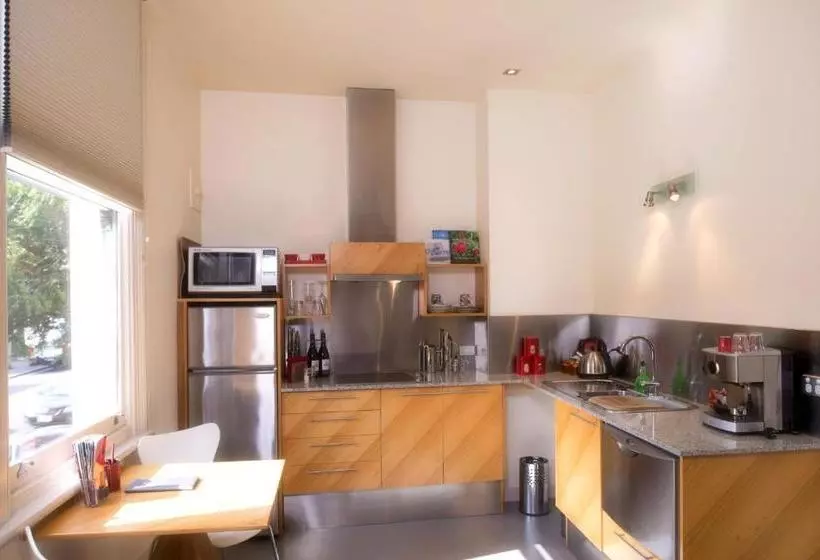 Twofourtwo Boutique Apartments