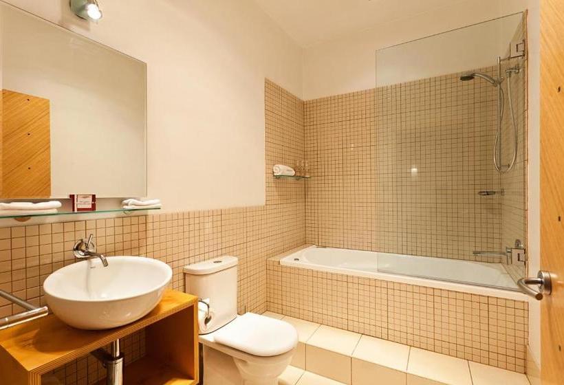 Twofourtwo Boutique Apartments