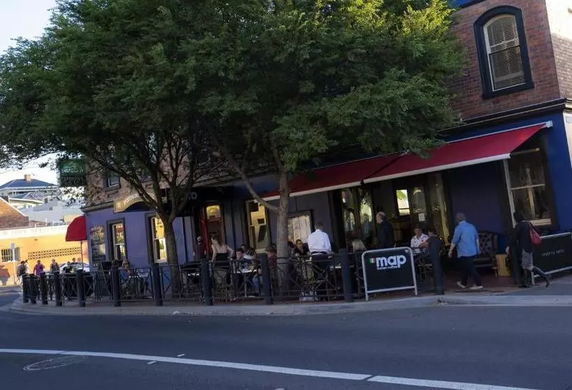 Twofourtwo Boutique Apartments