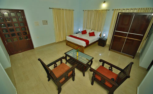 Aruvi Resorts