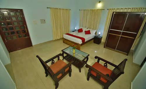 Aruvi Resorts