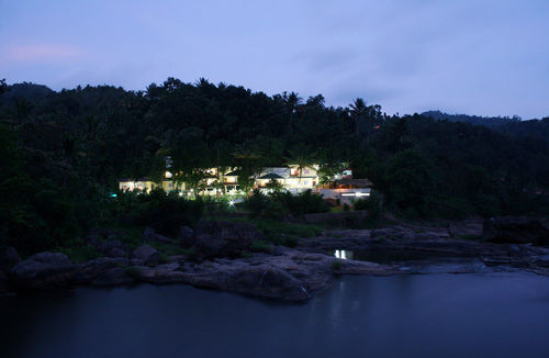 Aruvi Resorts