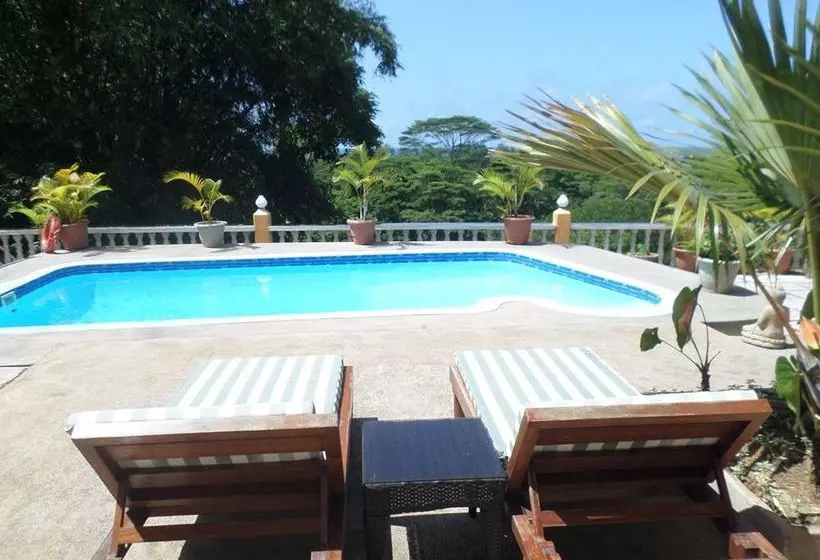 تختخواب و صبحانه Lime Hill Lodge