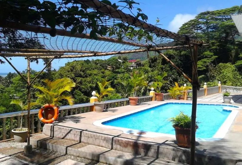 تختخواب و صبحانه Lime Hill Lodge