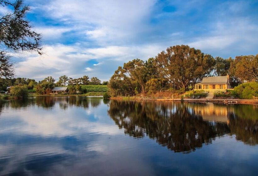 Bed & Breakfast Stonewell Cottages And Vineyards