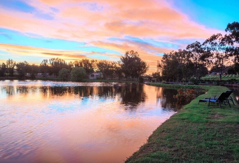 Bed & Breakfast Stonewell Cottages And Vineyards