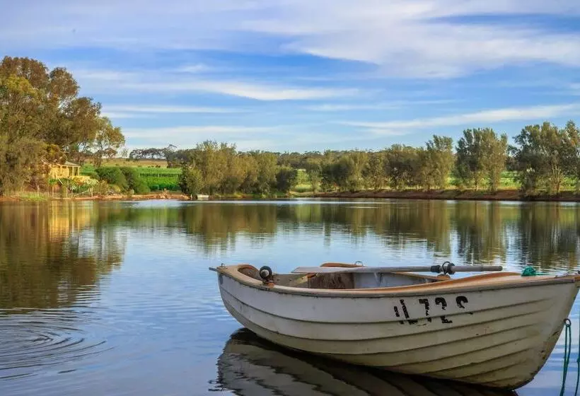 Bed and Breakfast Stonewell Cottages And Vineyards