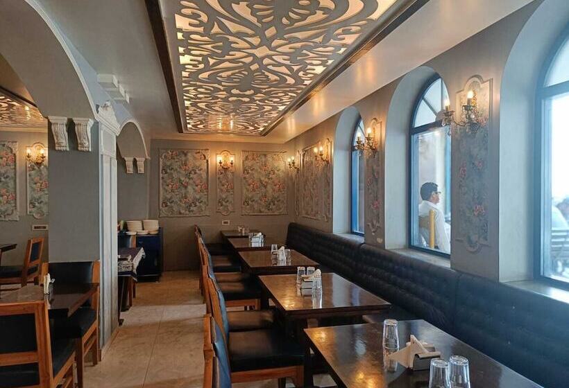 فندق فئة نجمة واحدة Maya Hotel & Restaurant