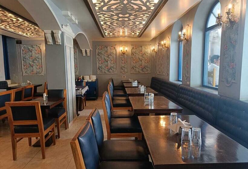 فندق فئة نجمة واحدة Maya Hotel & Restaurant