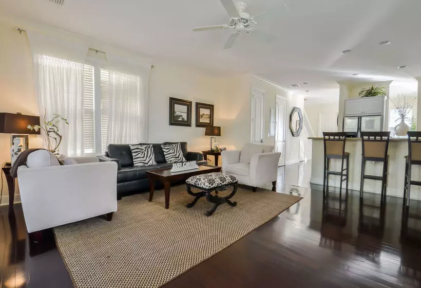 هتل Angler's Reef Resort