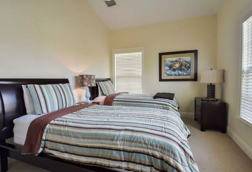 هتل Angler's Reef Resort