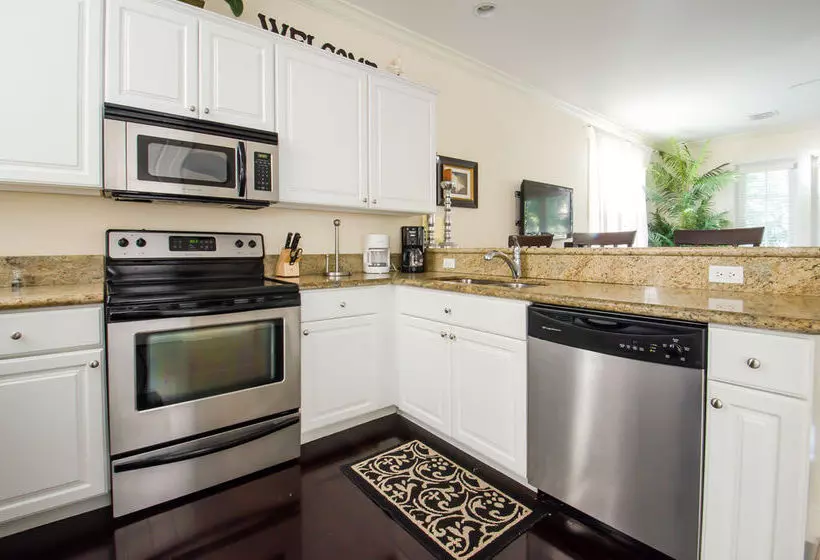 هتل Angler's Reef Resort