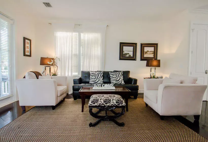 هتل Angler's Reef Resort