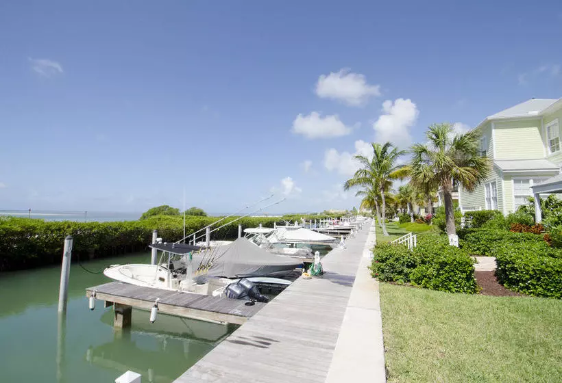 هتل Angler's Reef Resort