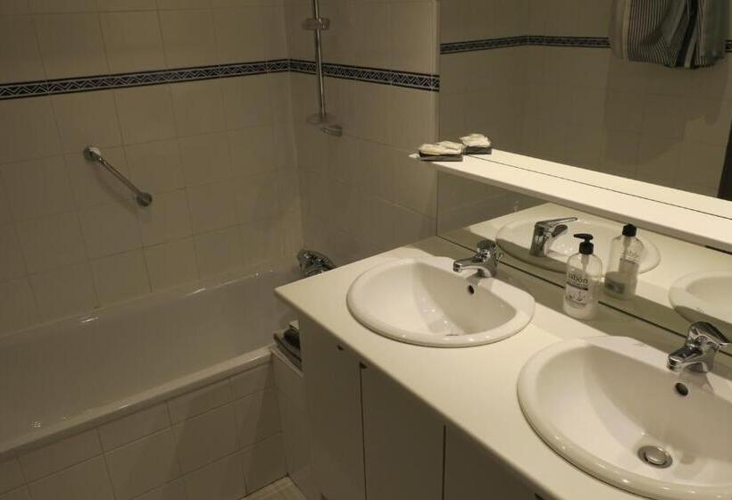 فندق Au Remp'Arts