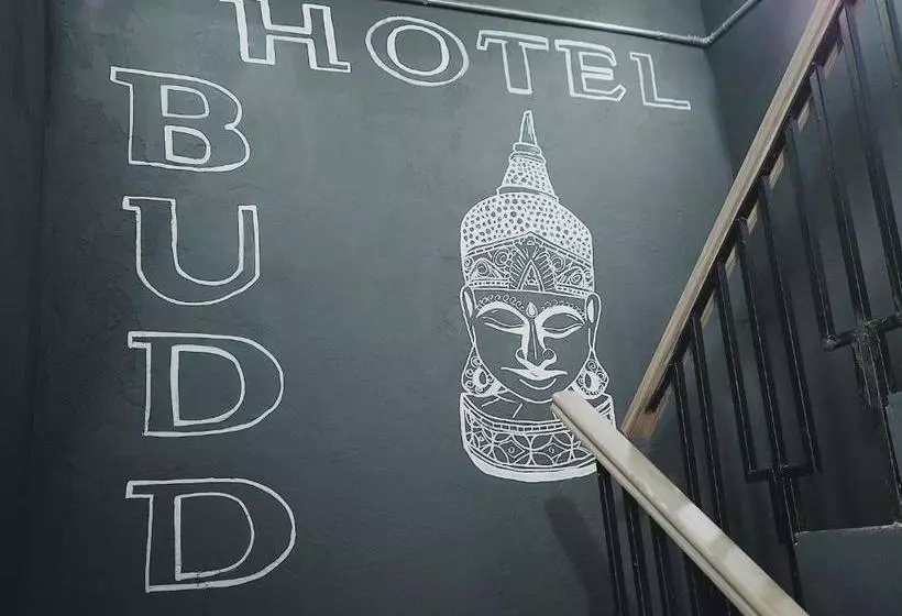 هتل Budd