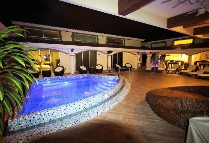 هتل Cedros Inn Boutique