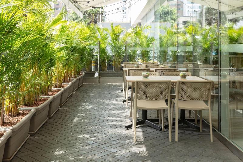 Отель Courtyard By Marriott Lima Miraflores