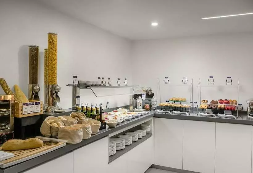 هتل Eurostars Central