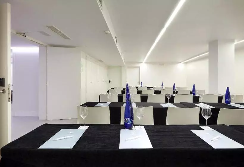 هتل Eurostars Central