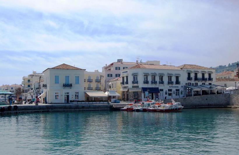 בית מלון כפרי A