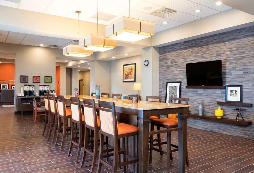 ホテル Hampton Inn Kalamazoo