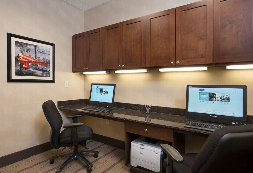 ホテル Hampton Inn Kalamazoo