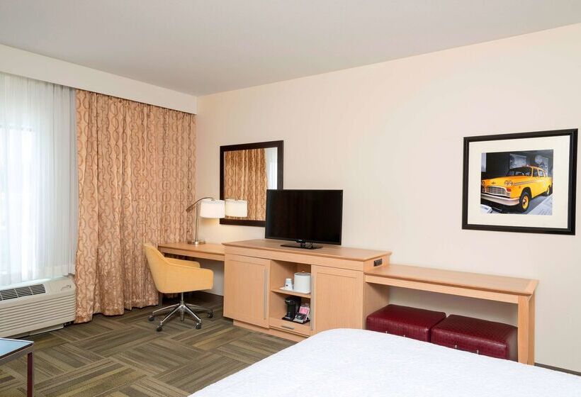 ホテル Hampton Inn Kalamazoo