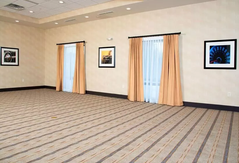 호텔 Hampton Inn Kalamazoo