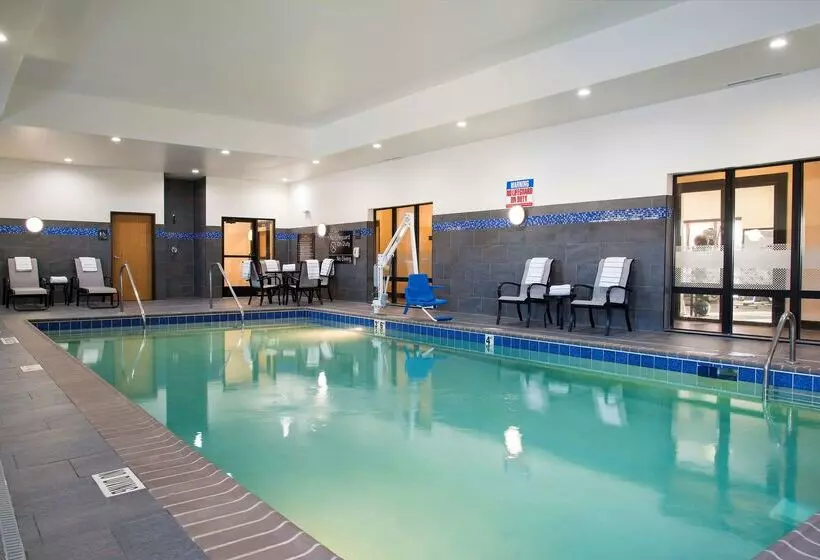 호텔 Hampton Inn Kalamazoo