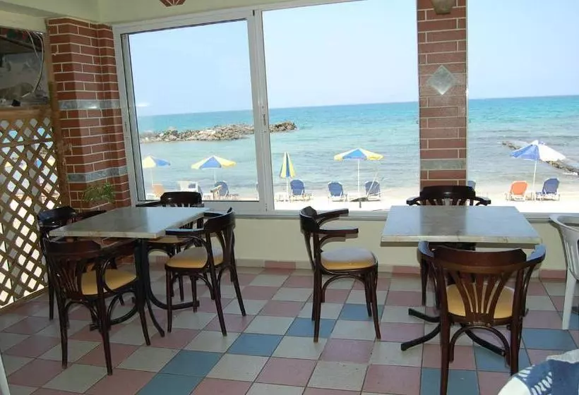 Отель Haris Apartments