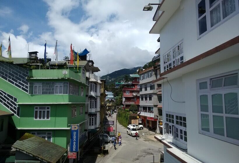 Hotelli Jewel Of The East