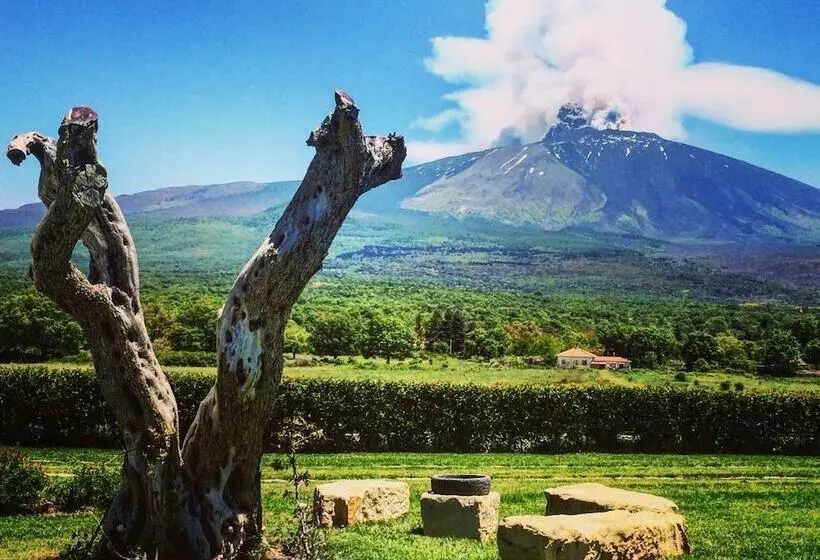 هتل La Fucina di Vulcano