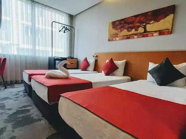 هتل Sapko Airport