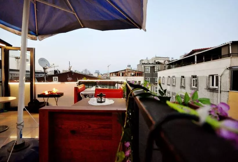 ホテル The Beyoglu House