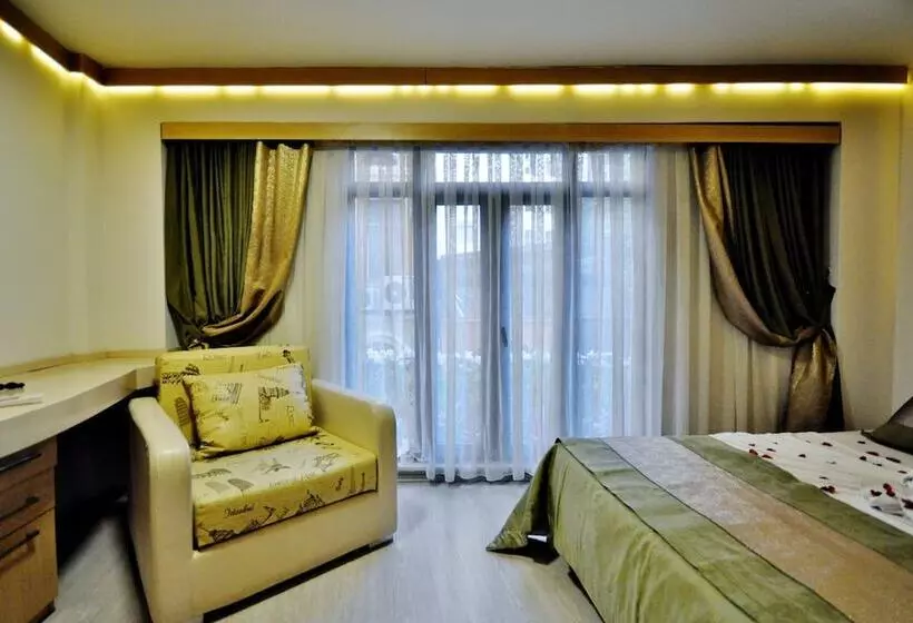 ホテル The Beyoglu House