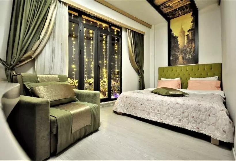 ホテル The Beyoglu House