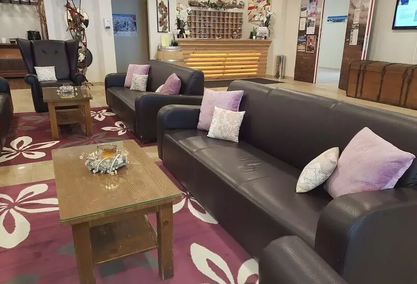 هتل Victoria By Vaya