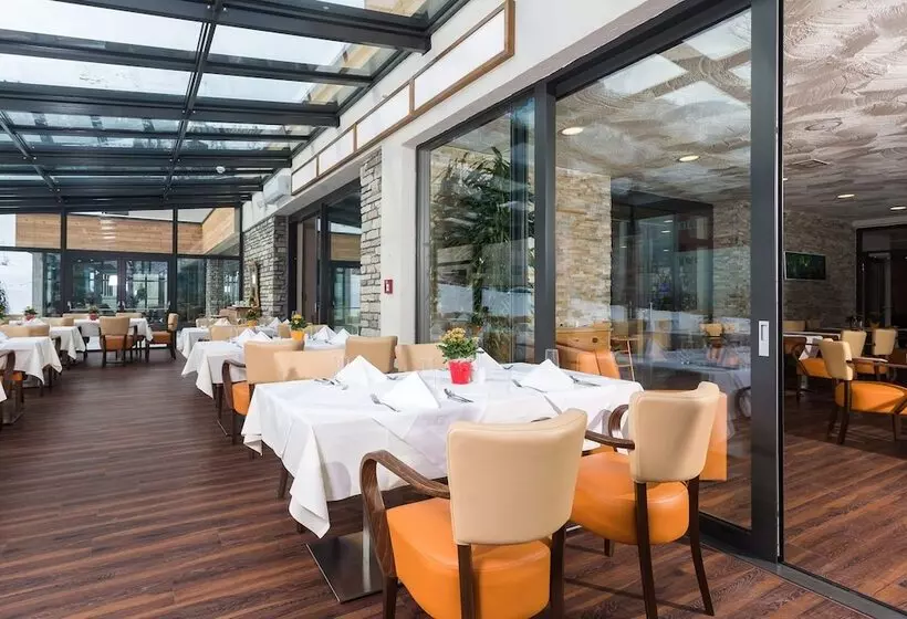 هتل Victoria By Vaya