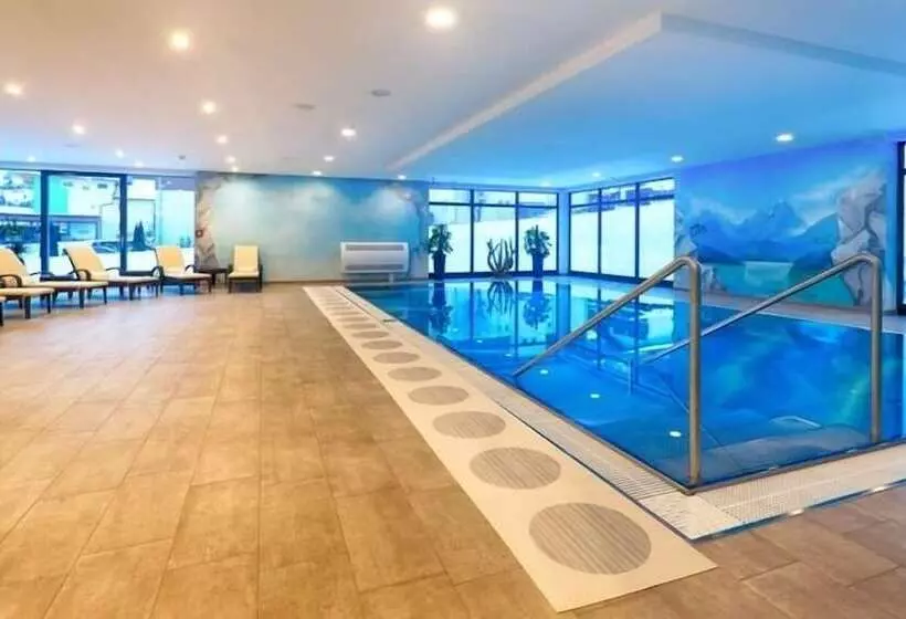 هتل Victoria By Vaya