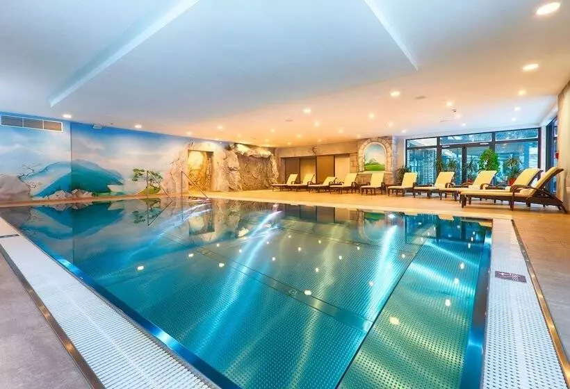 هتل Victoria By Vaya