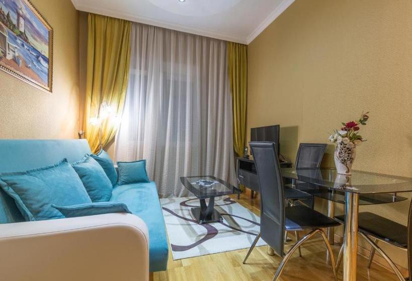 Lazar Lux Apartments