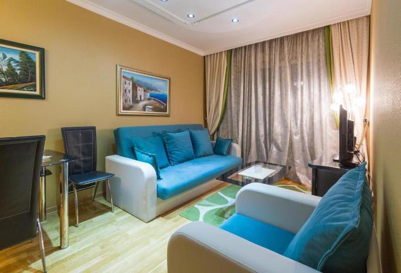 Lazar Lux Apartments