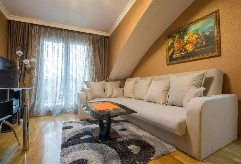 Lazar Lux Apartments
