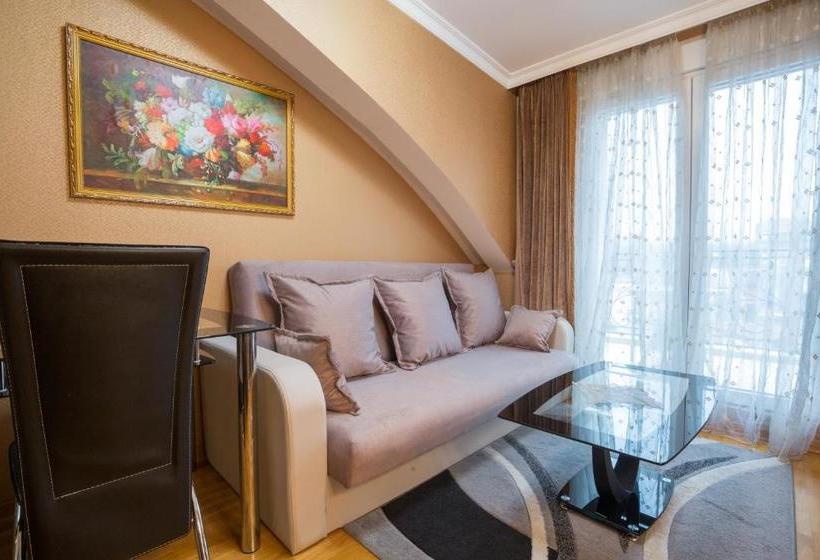 Lazar Lux Apartments