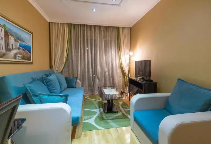 Lazar Lux Apartments