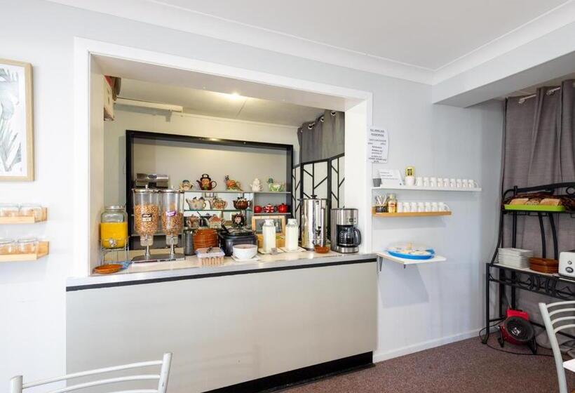 모텔 Riviera On Ruthven